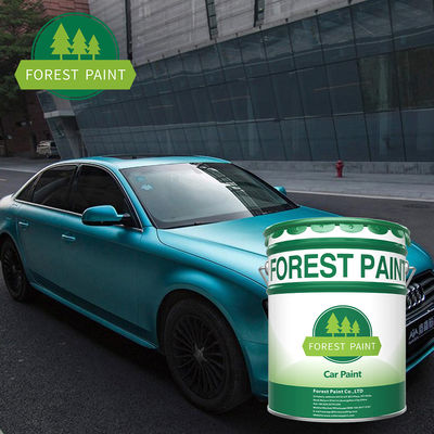 Объекты занятности леса рекламируя красят электрическое осматривая покрытие автомобиля